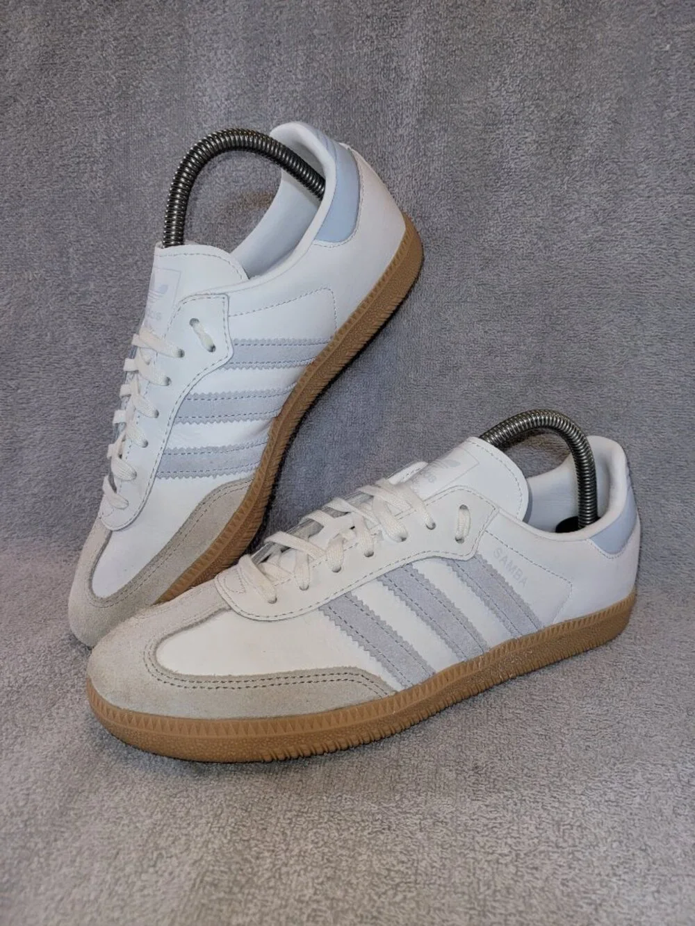 Adidas Samba OG Cloud White / Crystal Sky / Tan Gum Sneakers Big Kid's Size 7